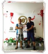 煙臺(tái)又一家張成榮電烤雞架加盟簽約成功，加盟實(shí)力見(jiàn)證！