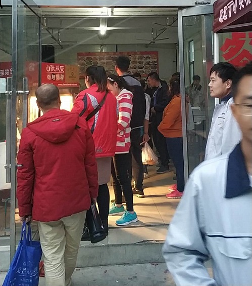 電烤雞架10分鐘賣兩鍋、賺600元你能做到嗎？