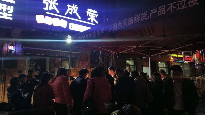 投資張成榮電烤雞架特色小吃，讓你冬季也能賺不停！
