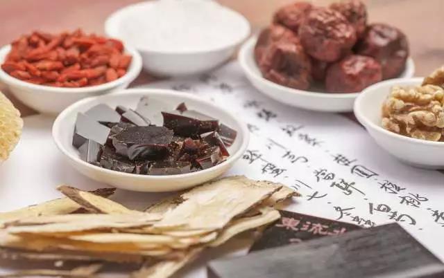 張成榮電烤雞架——減肥與養(yǎng)生藥膳的最佳搭配美味！